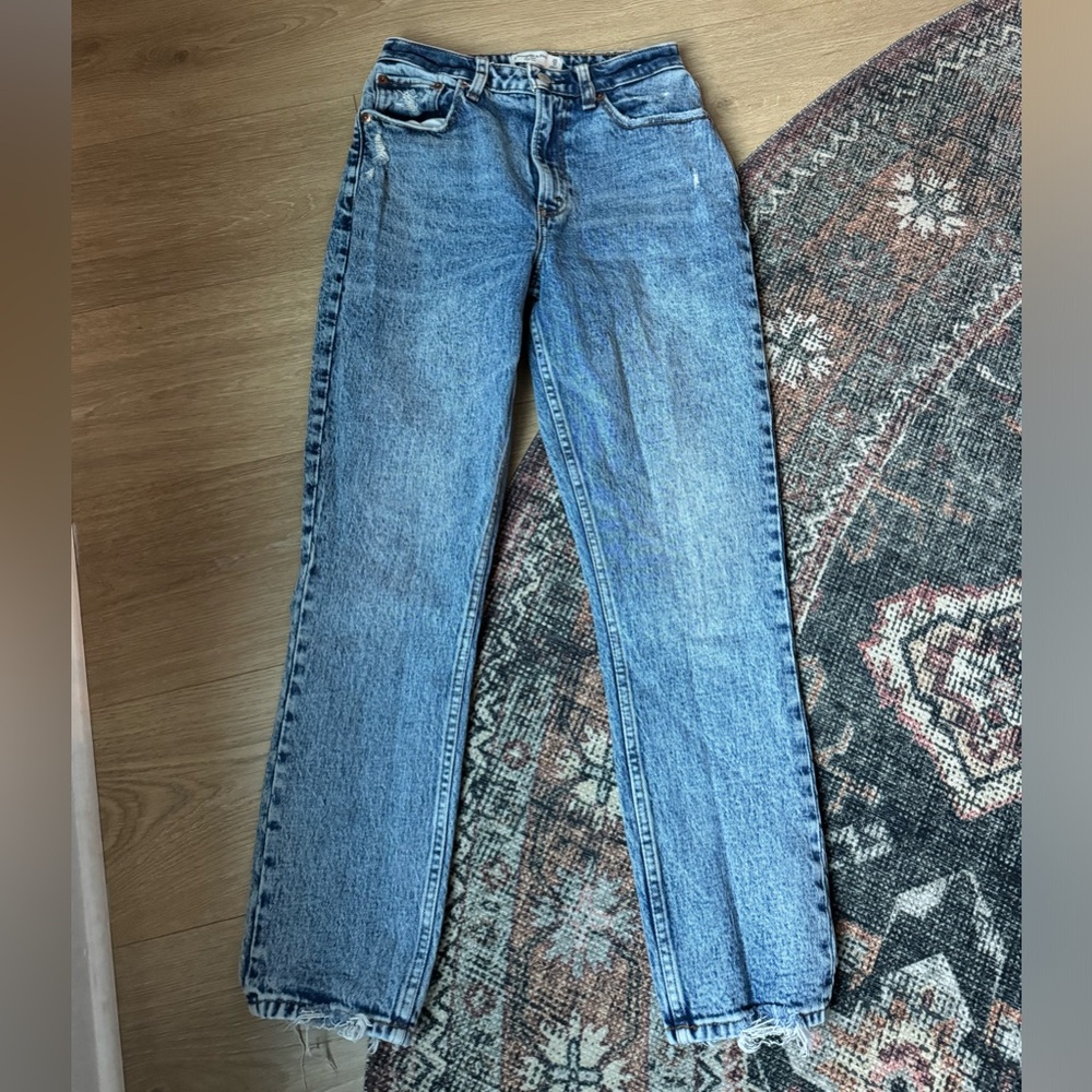 Abercrombie & Fitch curve love the mom high rise jeans